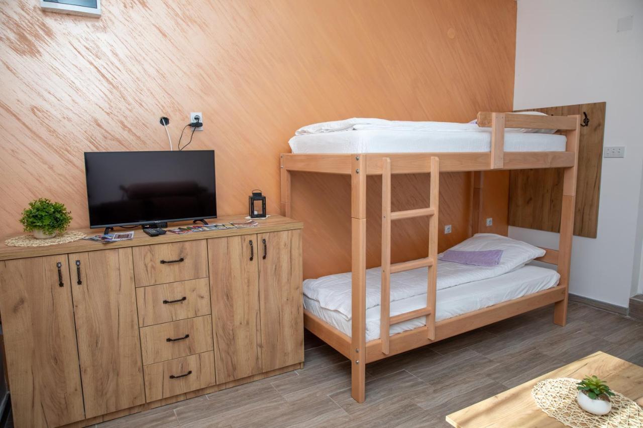 Kuca Stojanovica Topli Do Pirot Ngoại thất bức ảnh